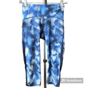 Lululemon Athletics Leggings. Blue and White swirl. Size 4.